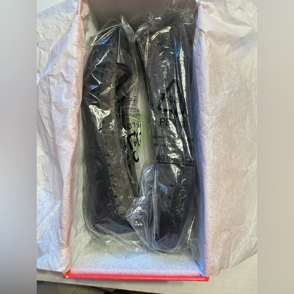 Vaneli Nicci Leather Suede Ballet Flats - Picture 7 of 7